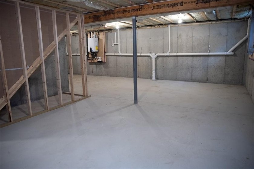 5 Recess Lane is COMPLETE, BACK ON THE MARKET and ready for its - photo 26