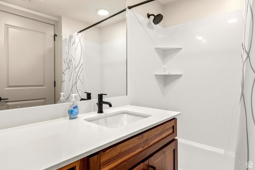 Modern Luxury Condo Near Bear Lake Short term rental Approved - photo 33