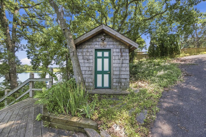 A rare find in a great location. Private secluded two acre lot - photo 44