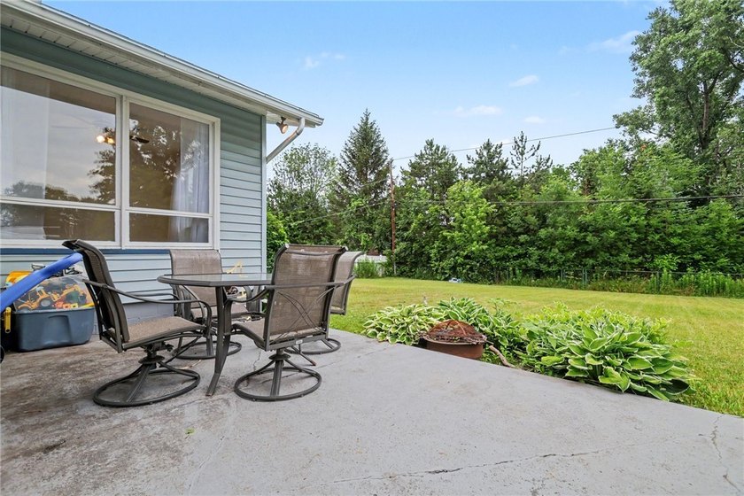 Imagine coming home to peaceful wooded views, no rear neighbors - photo 24