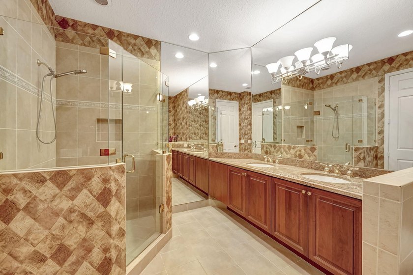 Best Oceanside Buy On Hutchinson Island! Huge light-filled - photo 32
