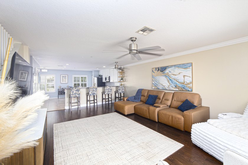 Welcome to this beautifully maintained turn-key three-story - photo 23