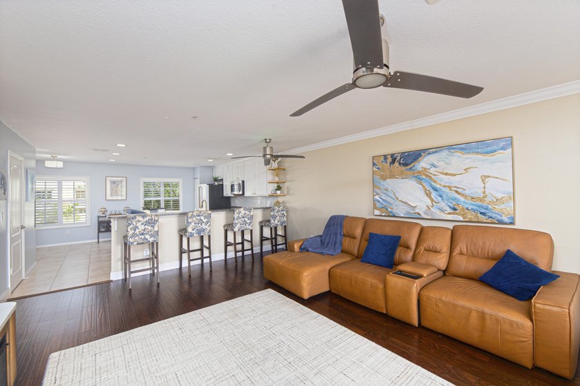 Welcome to this beautifully maintained turn-key three-story - photo 24
