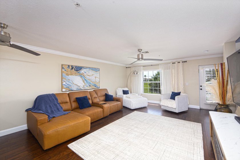 Welcome to this beautifully maintained turn-key three-story - photo 26