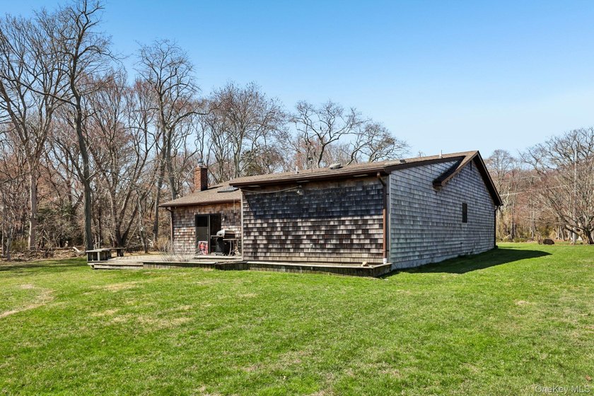 Spacious Sprawling Ranch situated on just shy of a Full Acre! - photo 29
