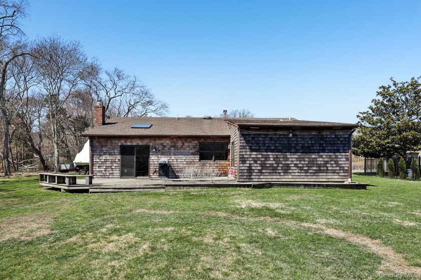Spacious Sprawling Ranch situated on just shy of a Full Acre! - photo 30