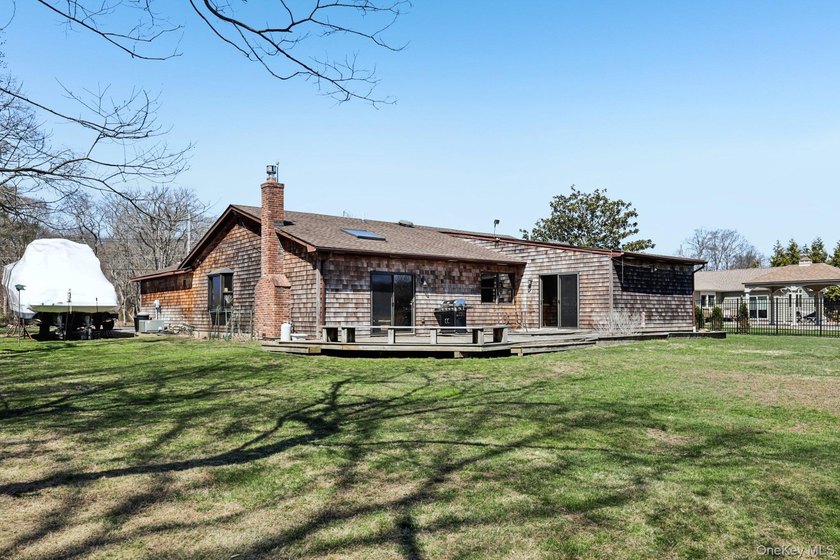Spacious Sprawling Ranch situated on just shy of a Full Acre! - photo 31