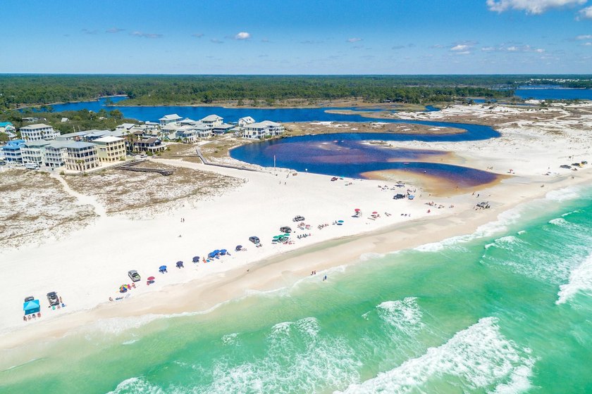 Located in the coastal dune lake community of Lakeplace at - photo 36