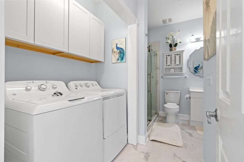 Charming 3-bedroom 2 bath townhouse heated sq ft 1370 sq ft - photo 17