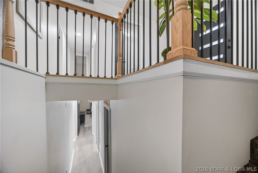 STUNNING, UPDATED LAKEFRONT OASIS IN AN UNBEATABLE LOCATION! - photo 21