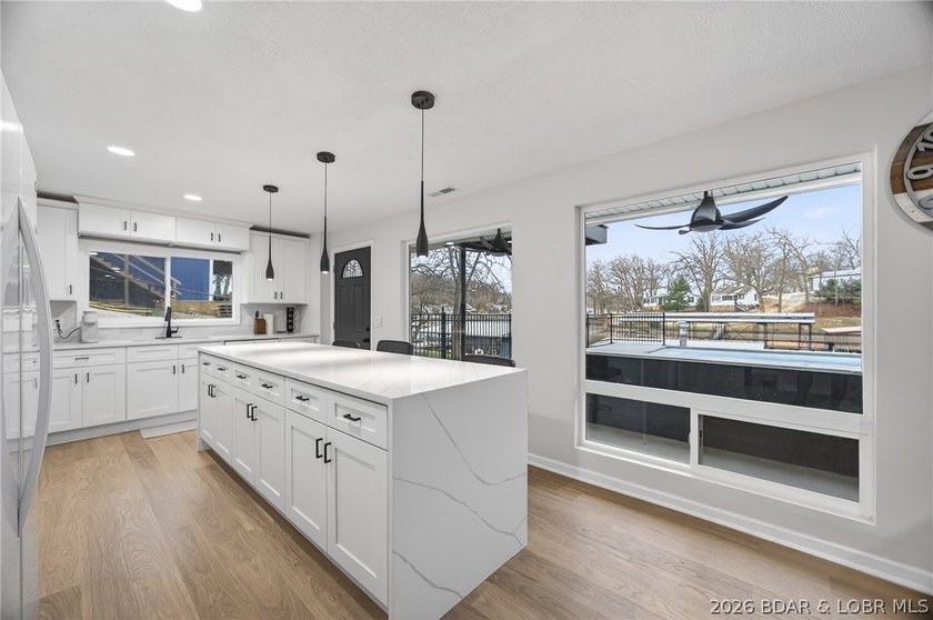 STUNNING, UPDATED LAKEFRONT OASIS IN AN UNBEATABLE LOCATION! - photo 27