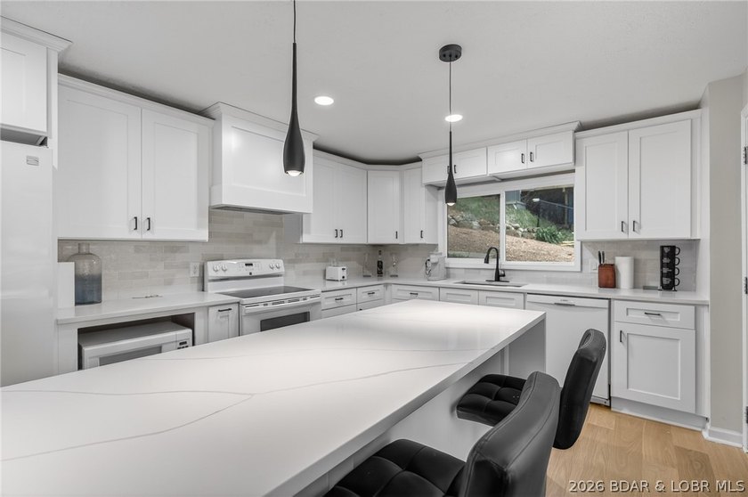 STUNNING, UPDATED LAKEFRONT OASIS IN AN UNBEATABLE LOCATION! - photo 29