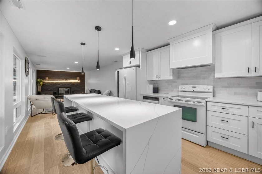 STUNNING, UPDATED LAKEFRONT OASIS IN AN UNBEATABLE LOCATION! - photo 31