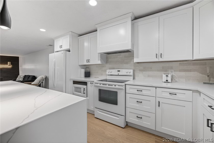 STUNNING, UPDATED LAKEFRONT OASIS IN AN UNBEATABLE LOCATION! - photo 33
