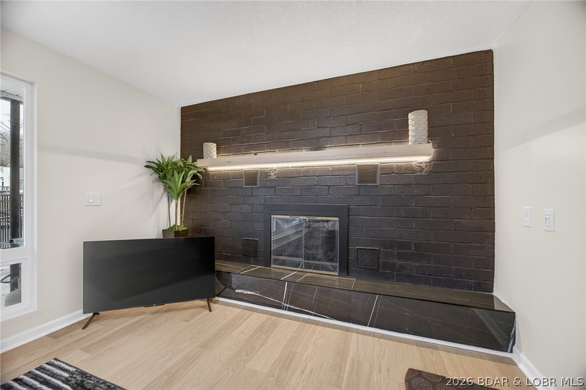 STUNNING, UPDATED LAKEFRONT OASIS IN AN UNBEATABLE LOCATION! - photo 38