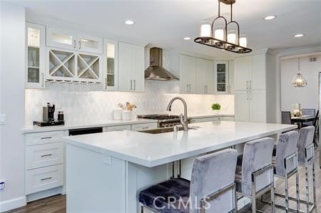 Like a model home! Nestled in the elegant and exclusive gate - photo 2