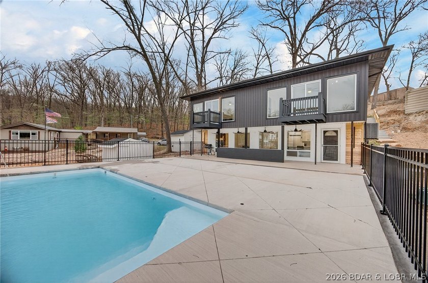 STUNNING, UPDATED LAKEFRONT OASIS IN AN UNBEATABLE LOCATION! - photo 44