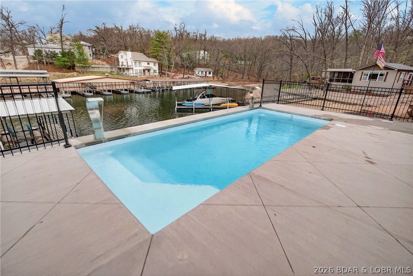 STUNNING, UPDATED LAKEFRONT OASIS IN AN UNBEATABLE LOCATION! - photo 45