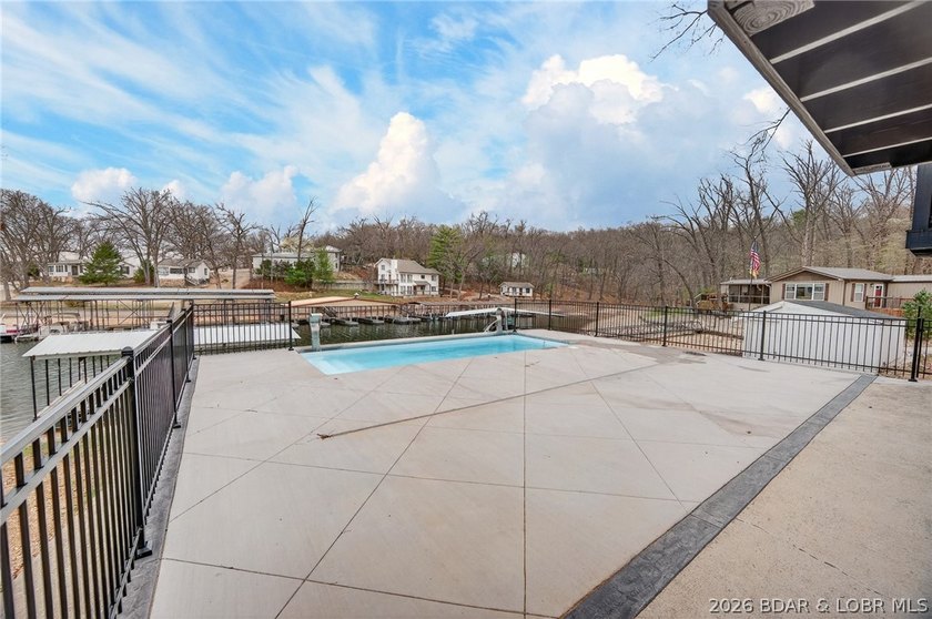 STUNNING, UPDATED LAKEFRONT OASIS IN AN UNBEATABLE LOCATION! - photo 48