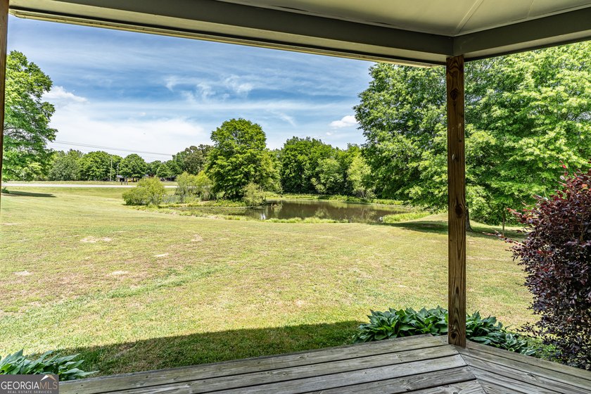 Welcome to your private retreat on over 4 beautiful acres! This - photo 5