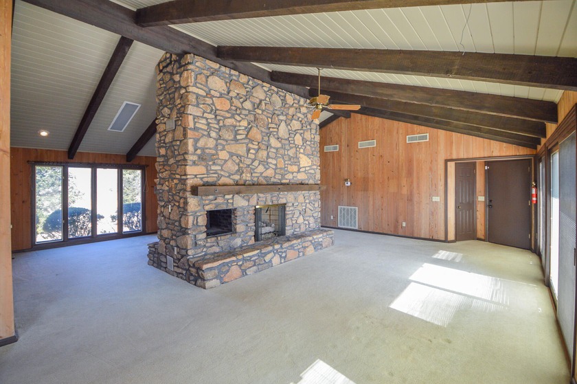 Welcome to this special lakefront property on 5 peaceful acres - photo 12