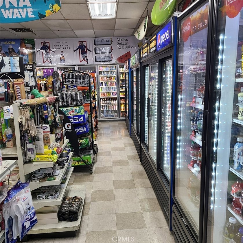Great Location off of beach blvd, and very high demand area. M &amp; - photo 5