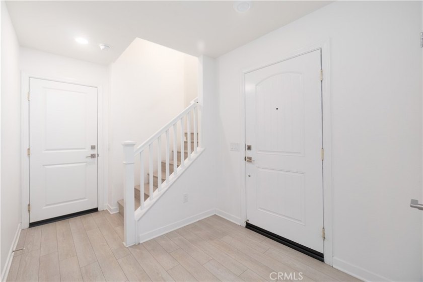 MUST SEE! TURNKEY SAN PEDRO CORNER LOT HOME! This Upgraded Home - photo 6