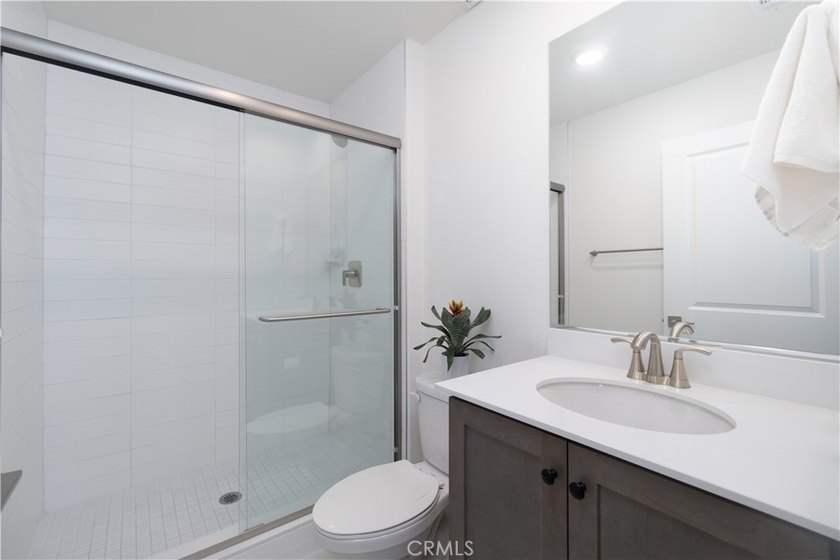 MUST SEE! TURNKEY SAN PEDRO CORNER LOT HOME! This Upgraded Home - photo 9