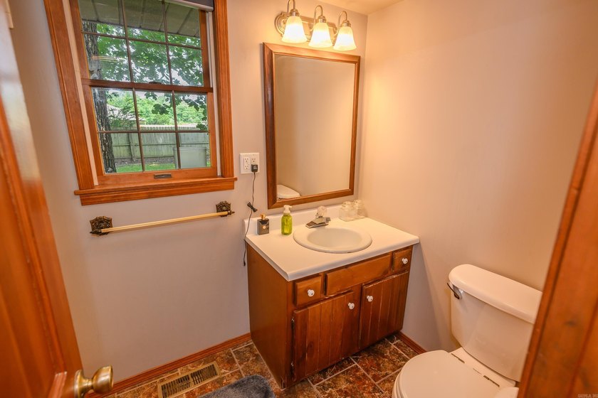 Enjoy easy access to Bull Shoals Lake and the White River from - photo 26