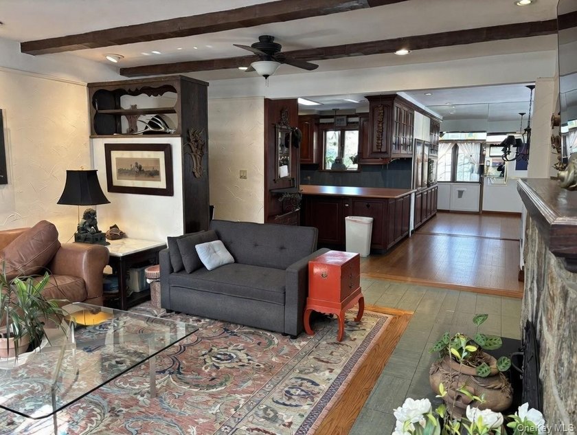 3 CRESTWOOD PLACE - MINT COLONIAL ON A WONDERFUL QUIET BLOCK - photo 6