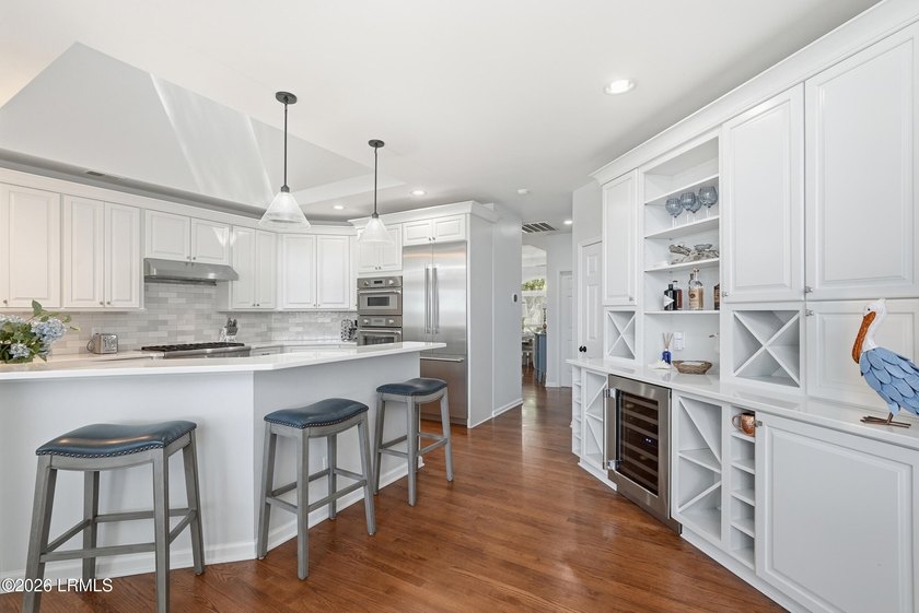 Ooo la la! Newly Renovated, Open Concept and a SHOW STOPPER! - photo 14