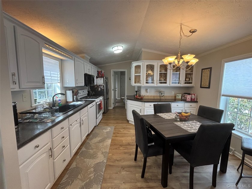 Welcome to Glenwood Village a 55 &amp; Over Manufactured Home - photo 17