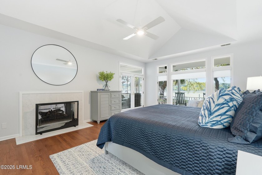 Ooo la la! Newly Renovated, Open Concept and a SHOW STOPPER! - photo 24