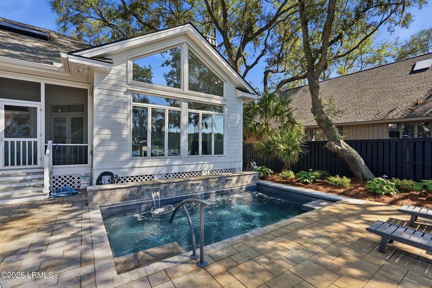 Ooo la la! Newly Renovated, Open Concept and a SHOW STOPPER! - photo 38