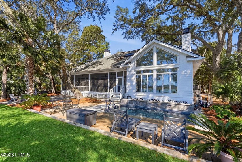 Ooo la la! Newly Renovated, Open Concept and a SHOW STOPPER! - photo 42
