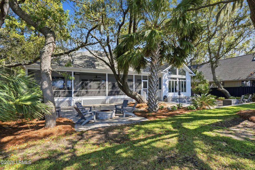 Ooo la la! Newly Renovated, Open Concept and a SHOW STOPPER! - photo 43