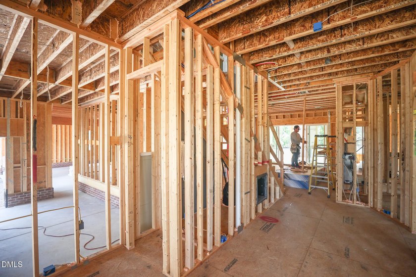 Custom-built by Ken Harvey Homes, with a RARE 4-CAR GARAGE! - photo 7