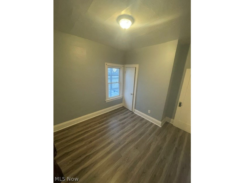 407 East 147th Street in Cleveland presents a fully occupied - photo 11