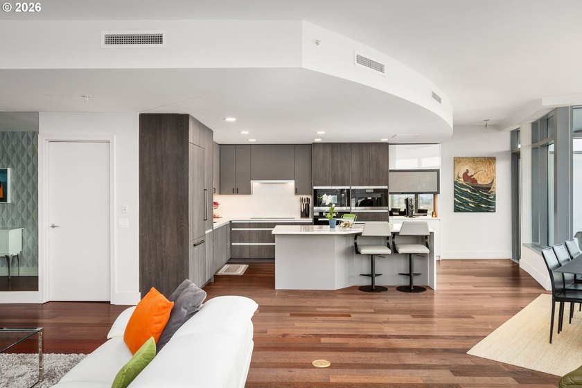 Experience penthouse living in the John Ross with this fully - photo 13