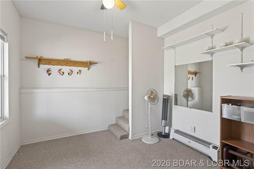 Lake of the Ozarks retreat located in the desirable Keithley's - photo 26