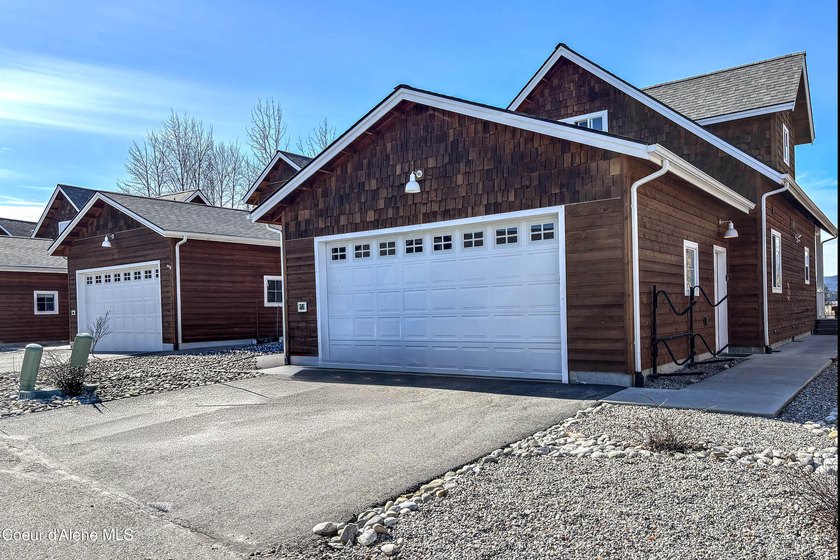 Stunning views are yours in this upscale Dover Bay bungalow - photo 4