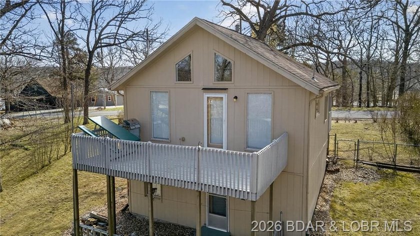 Lake of the Ozarks retreat located in the desirable Keithley's - photo 39