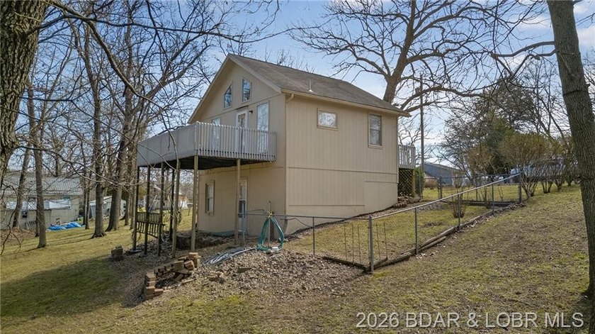Lake of the Ozarks retreat located in the desirable Keithley's - photo 42