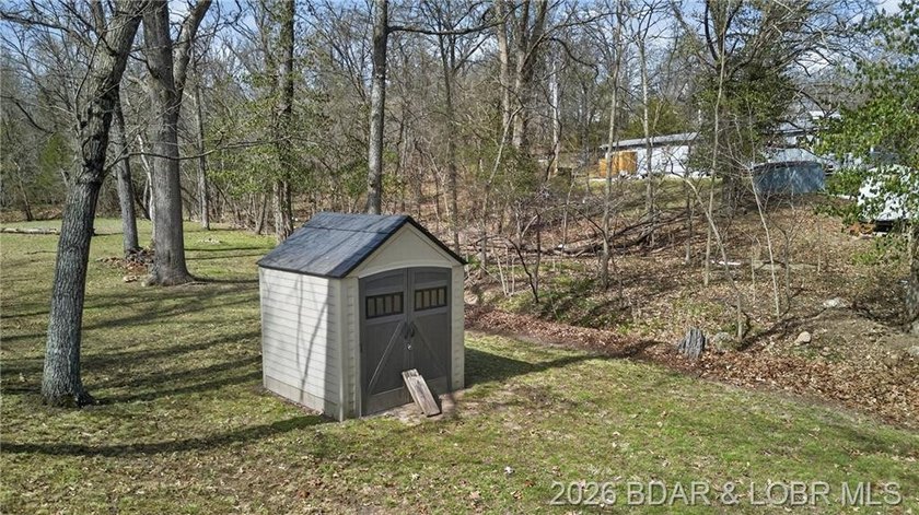 Lake of the Ozarks retreat located in the desirable Keithley's - photo 46