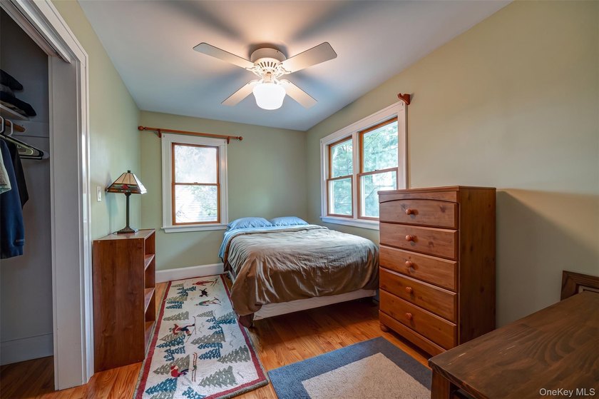 Enjoy breathtaking views overlooking Huntington Bay from this - photo 21