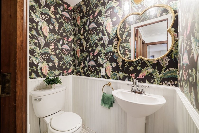 Welcome to 98 Wimbledon Road, where timeless architecture - photo 22