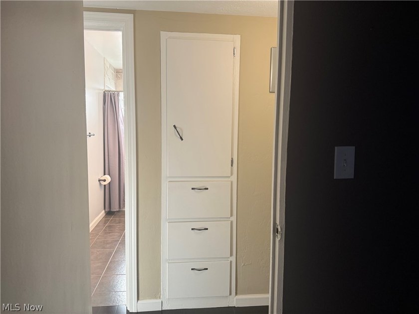 Welcome to this beautiful move-in-ready 3 bedroom 2 bath 1761 sq - photo 22