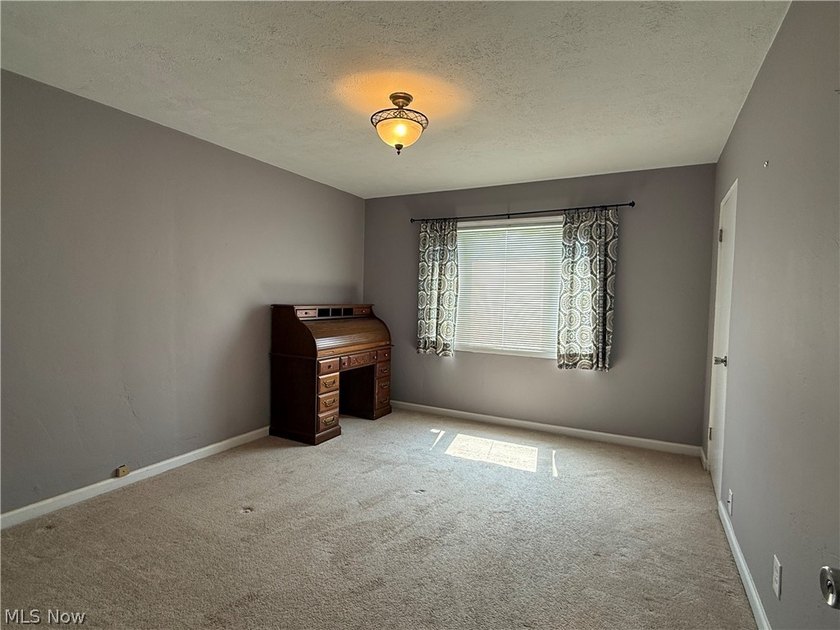 Welcome to this beautiful move-in-ready 3 bedroom 2 bath 1761 sq - photo 23