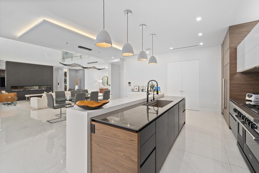 Experience unparalleled modern waterfront luxury in prestigious - photo 15