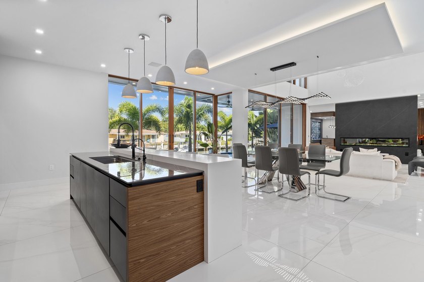 Experience unparalleled modern waterfront luxury in prestigious - photo 16